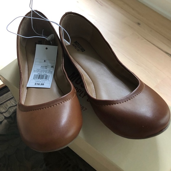 Tan Flats - BRAND NEW! - Picture 2 of 4
